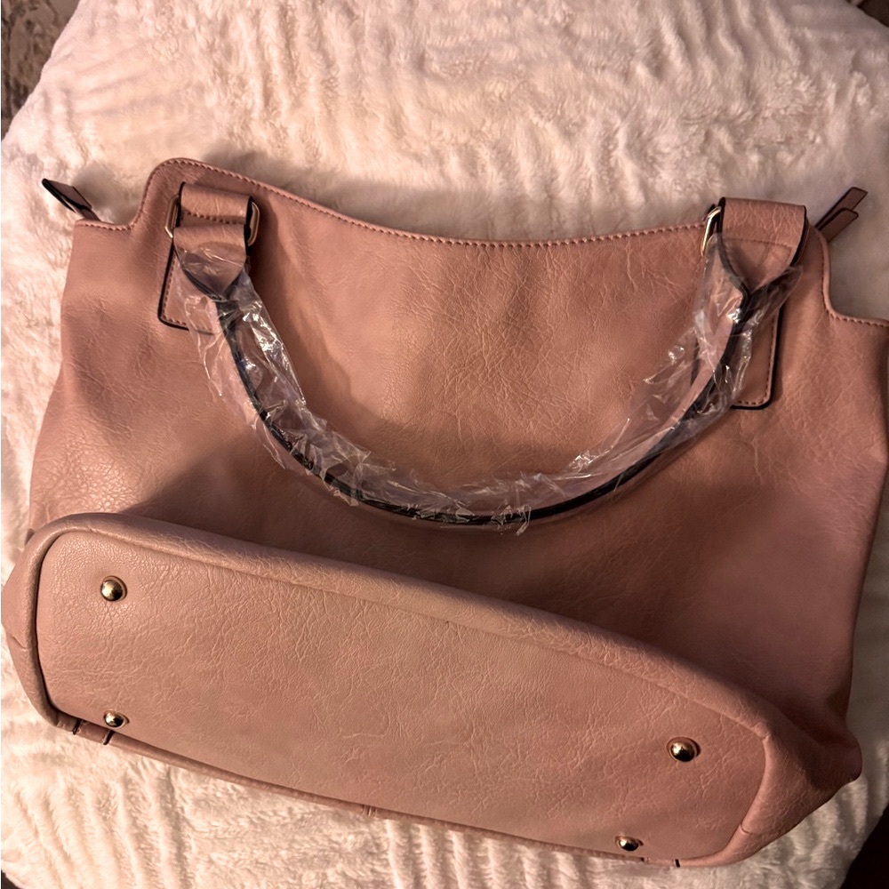 Malibu Skye Vegan Blush Shoulder Bag - Picture 2 of 3
